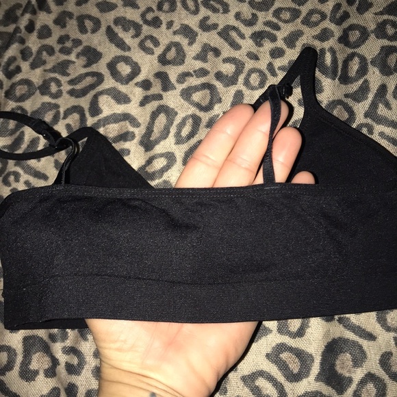 32A Bra Grab - Picture 5 of 10